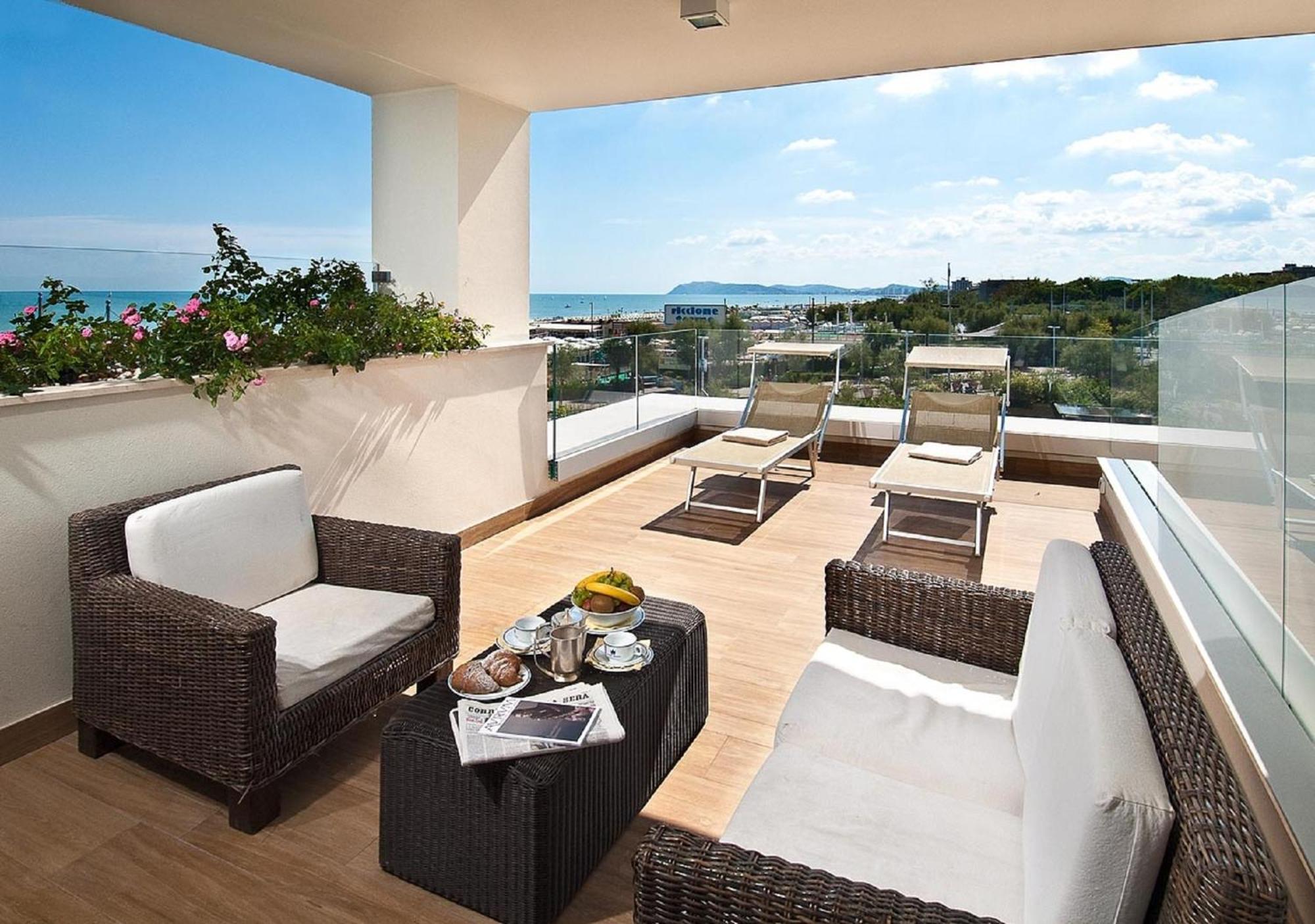 Suite with Spa Access (2 Adults),699527856:JPEG